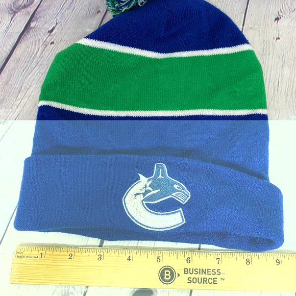 Vancouver Canucks Budweiser Beanie Hat Cap Blue Green Winter Toque Knit POM Top - Picture 5 of 6